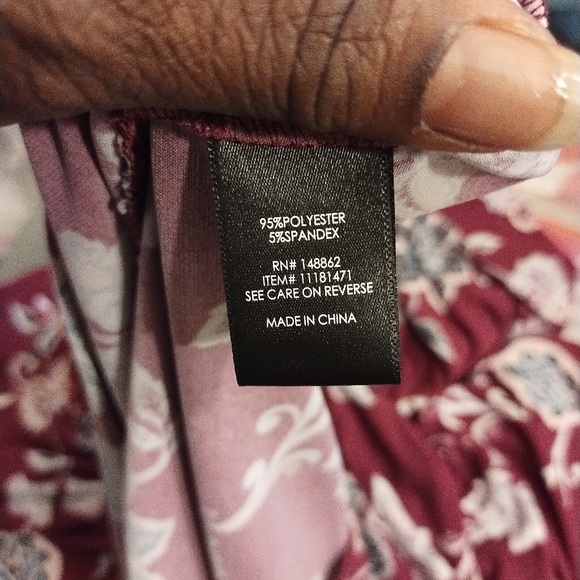 Torrid Wms Burguy Floral Flutter Sleeves Elastic Waist Vneck Skates Dress Sz 3 - Picture 7 of 11